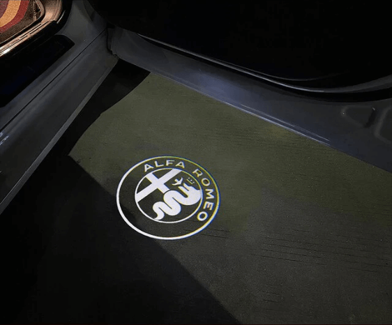 2 Stk. Alfa Romeo Logo Indstigningslys Sort/Hvid